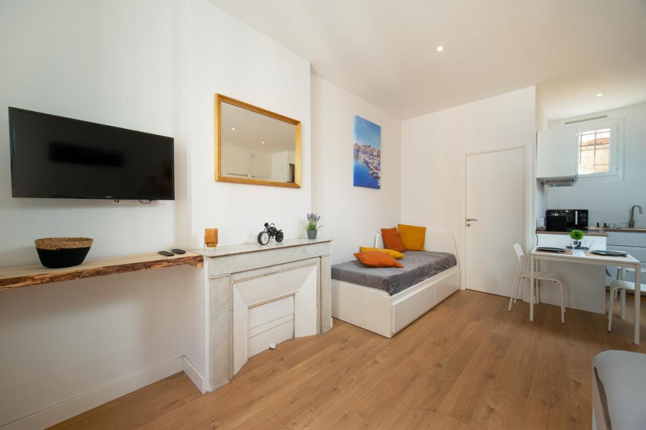 Apartment In The Heart Of Marseille Vieux Port Екстериор снимка